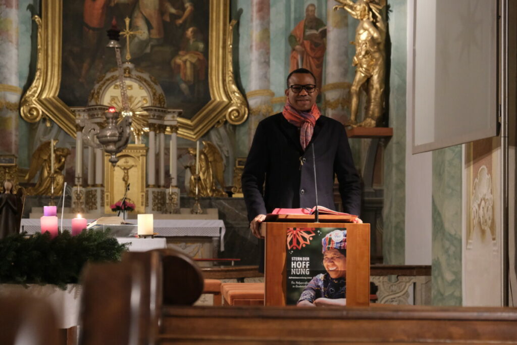 Fada Onyii, Priester von Hartkirchen in Oberösterreich